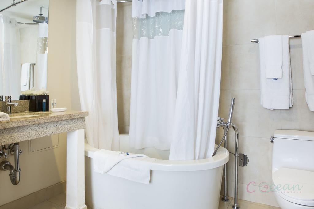 מיאמי ביץ' C Ocean Rentals At Strand Ocean Drive (Adults Only) מראה חיצוני תמונה