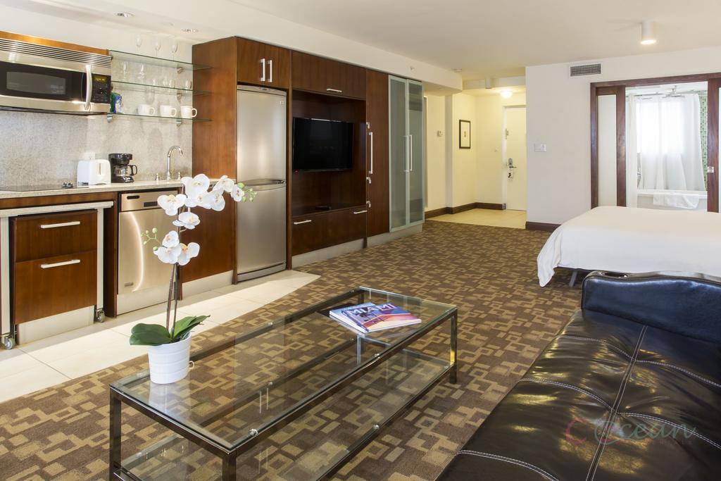 מיאמי ביץ' C Ocean Rentals At Strand Ocean Drive (Adults Only) מראה חיצוני תמונה