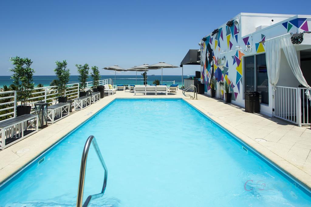 מיאמי ביץ' C Ocean Rentals At Strand Ocean Drive (Adults Only) מראה חיצוני תמונה