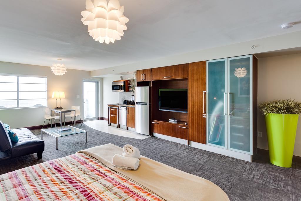מיאמי ביץ' C Ocean Rentals At Strand Ocean Drive (Adults Only) מראה חיצוני תמונה